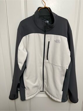 The North Face Men’s Apex Bionic Jacket in size XL